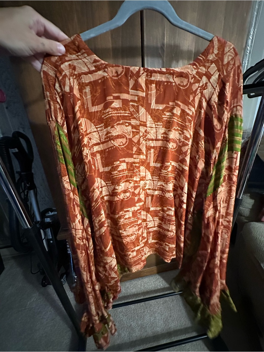Kantha Bae Drawstring Ruched V-Neck Women's Top in Rust and Olive - Picture 3 of 4